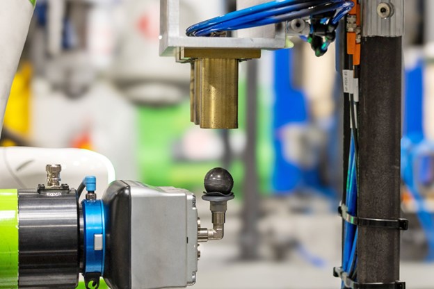 Surrogate-fuel-pebbles-are-fabricated-on-an-automated-production-line-in-Kairos-Powers-Albuquerque-Pebble-Development-Lab